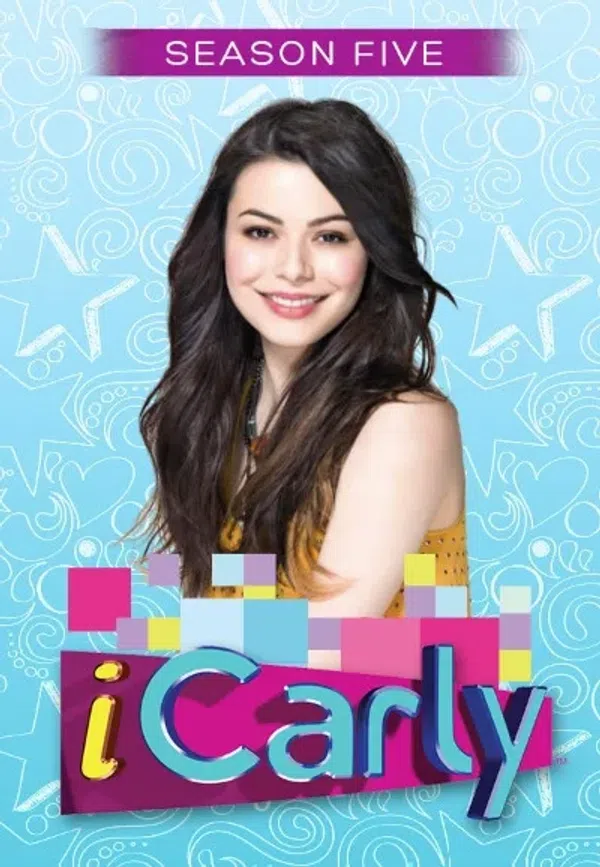 Poster phim Cô Bé Internet Carly (Phần 5) trên Phim Mới